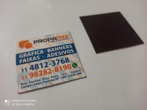 Ímã de Geladeira Manta Magnética 0,3mm 40x50mm  Verniz Total Brilho Frente 4x0 